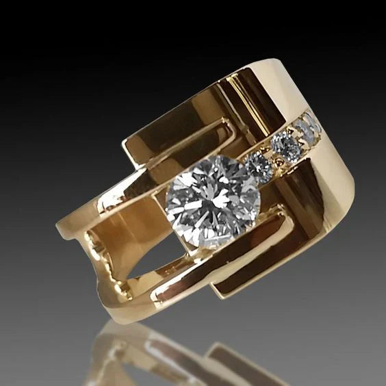 Exclusive Vintage Gold Irregular Zircon Ring