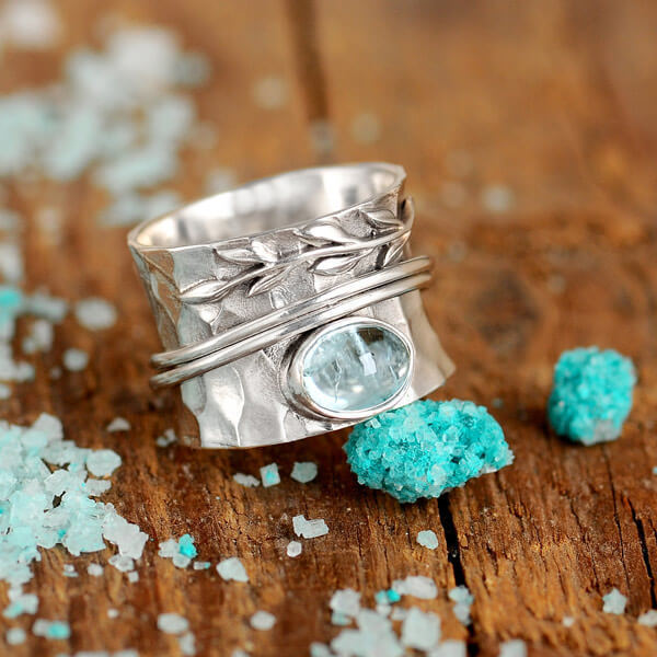 Charm - Vintage Silver Ring with Crystal
