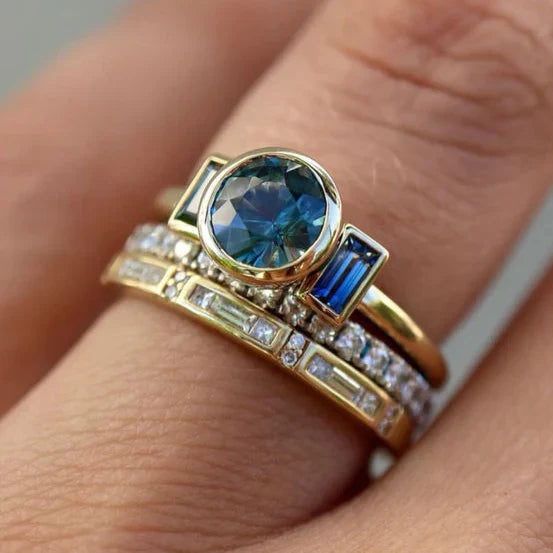 Chic Vintage Blue Zirconia Ring