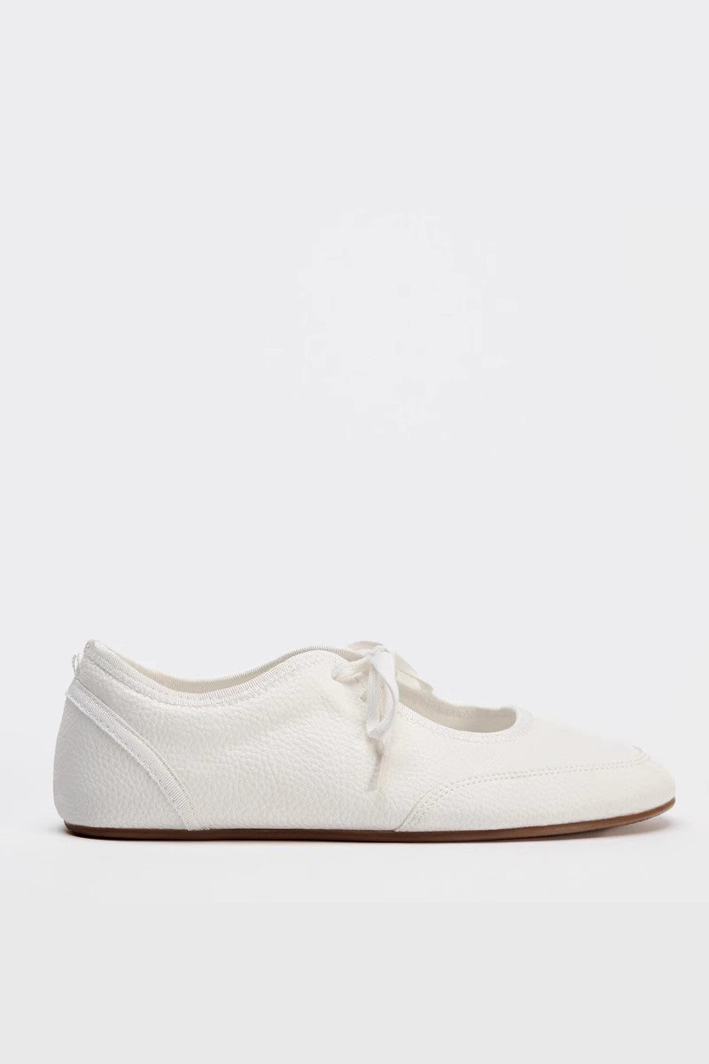 Cassy Flats With Laces