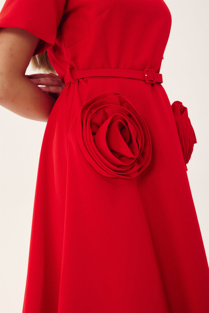 Golinda Floral Appliqué Short Sleeve Midi Dress