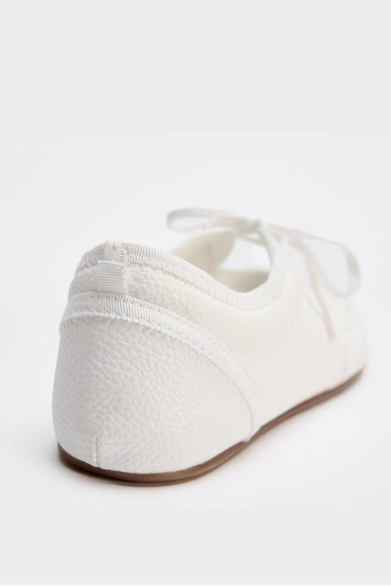 Cassy Flats With Laces