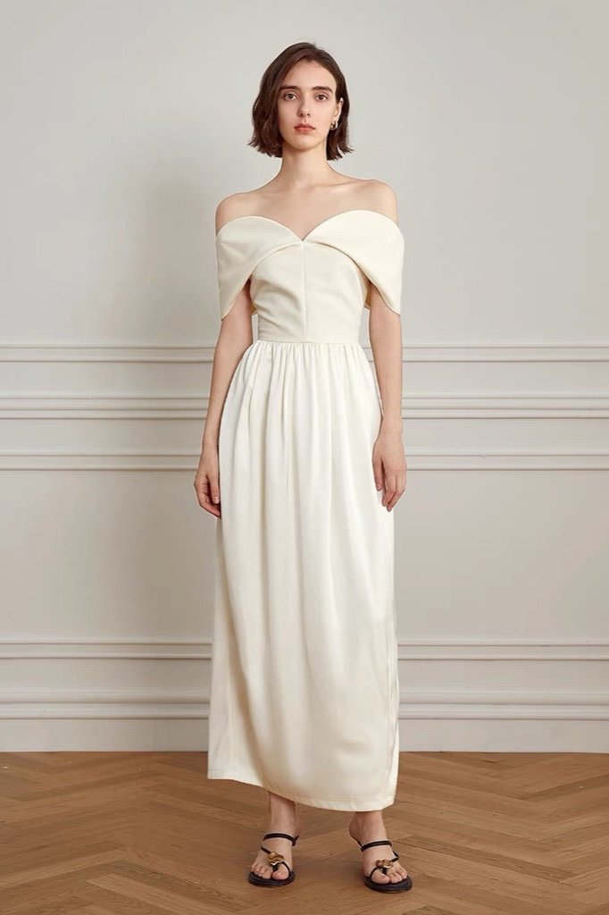 Alba Off Shoulder Curve Maxi Dress in Cream