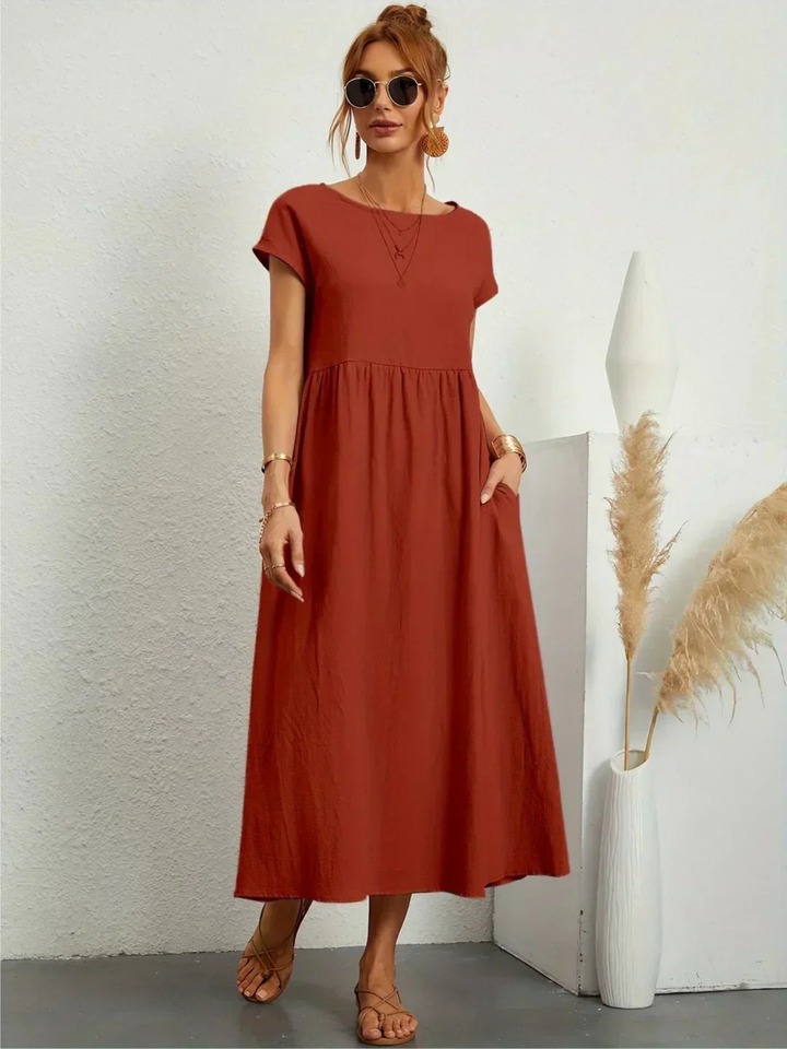 Mari™ | Elegant round neck dress