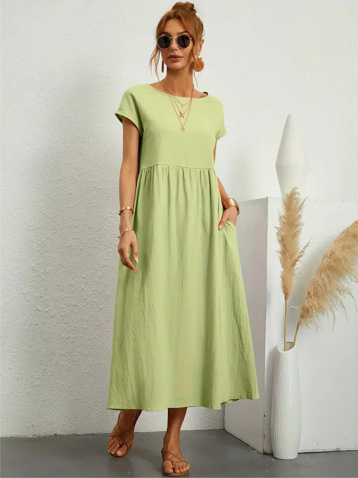 Mari™ | Elegant round neck dress