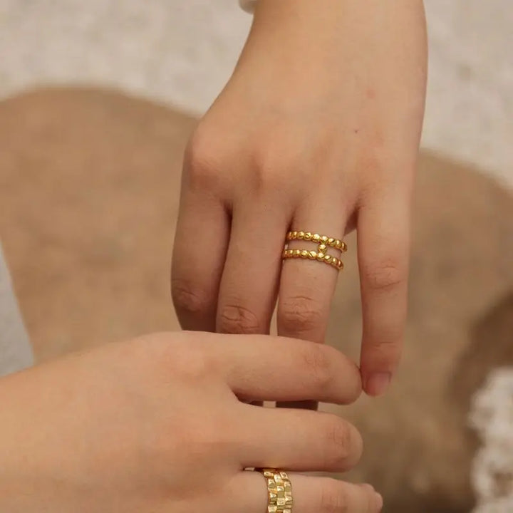 The Sol Cluster Ring