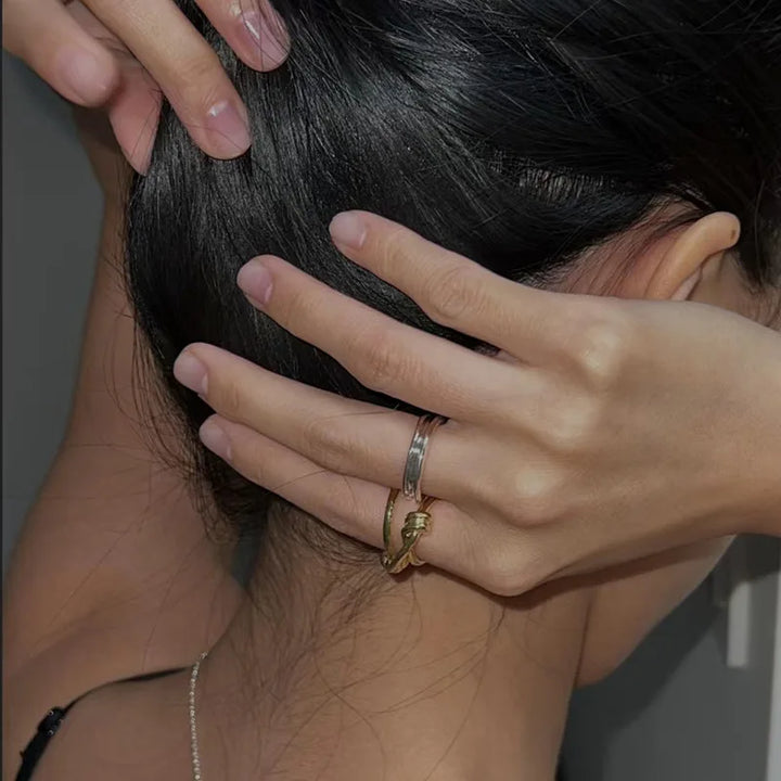 The Astra Knot Ring