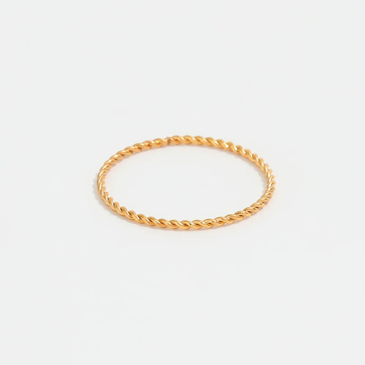 The Arlo Twist Ring