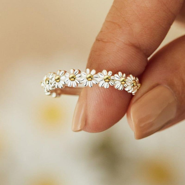 Customizable Silver Daisy Ring with Hand-Painted Enamel