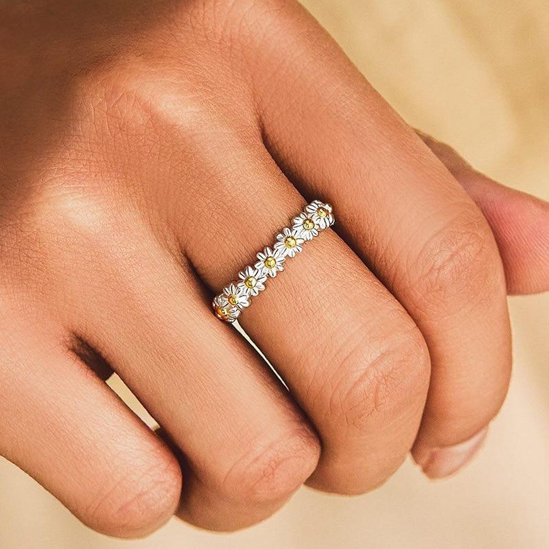 Customizable Silver Daisy Ring with Hand-Painted Enamel