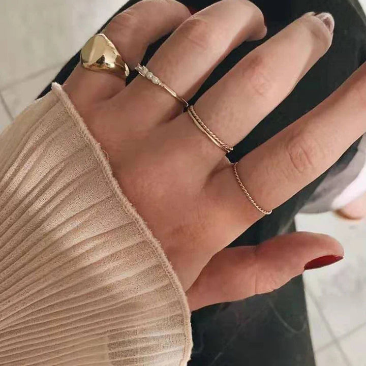 The Arlo Twist Ring