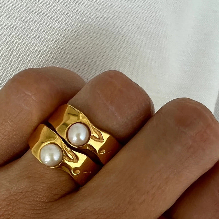 Gold-Plated Daisy Ring