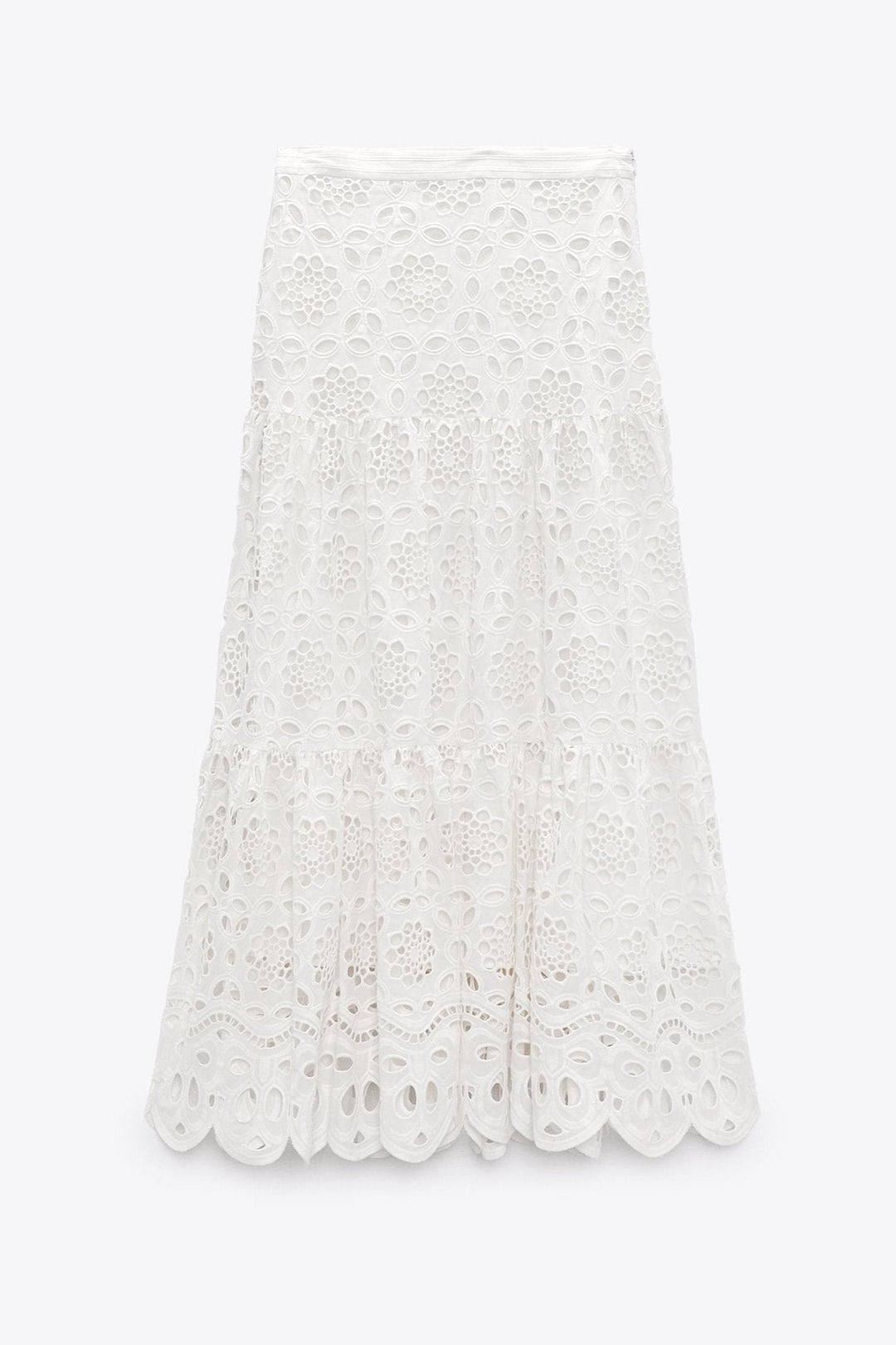 Essi Embroidered Lace Set